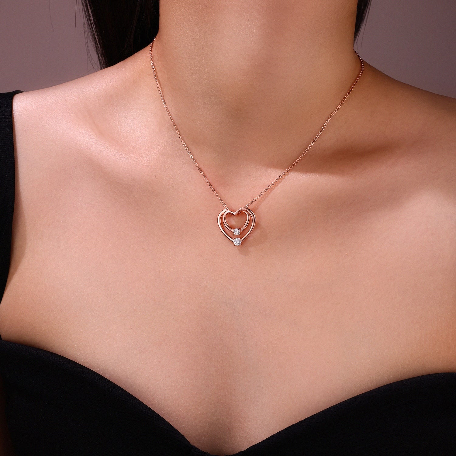 Set With Top-quality Moissanite, This Luxurious And Fashionable Light Luxury Trend Jewelry Necklace Pendant Is Made Of S925 Silver Electroplated With Platinum