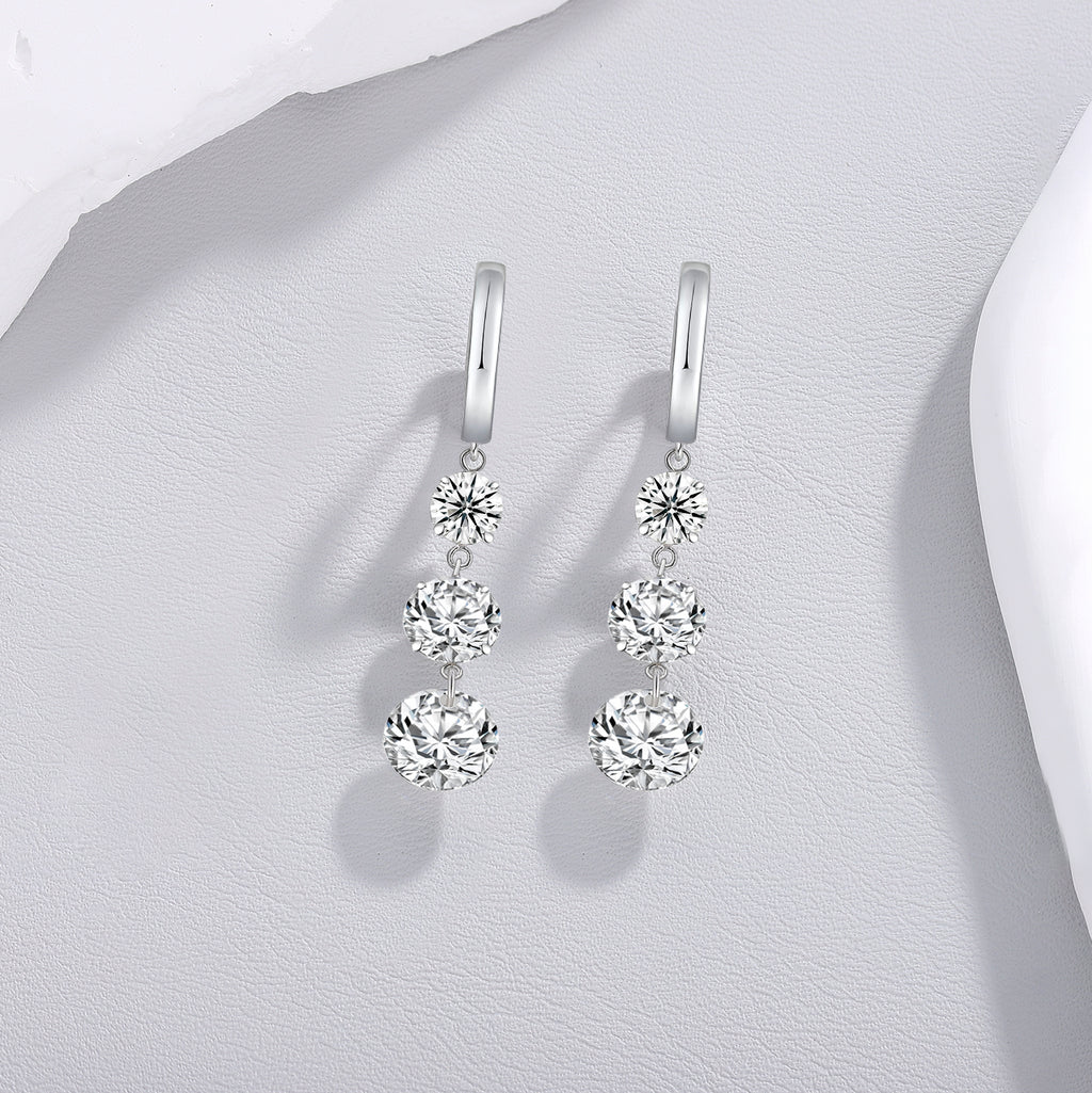 Top-quality Moissanite Luxury And Fashionable Light Luxury Jewelry Silver Stud Earrings S925 Silver Plated Platinum